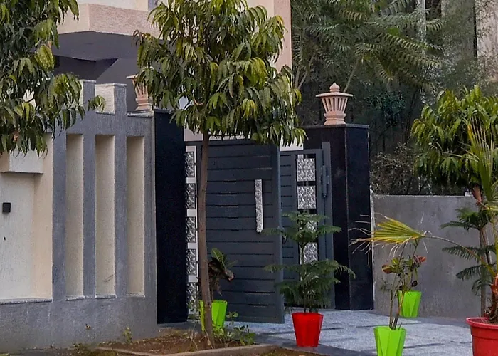 Hotel O Luxury Inn - 2 Jaipur